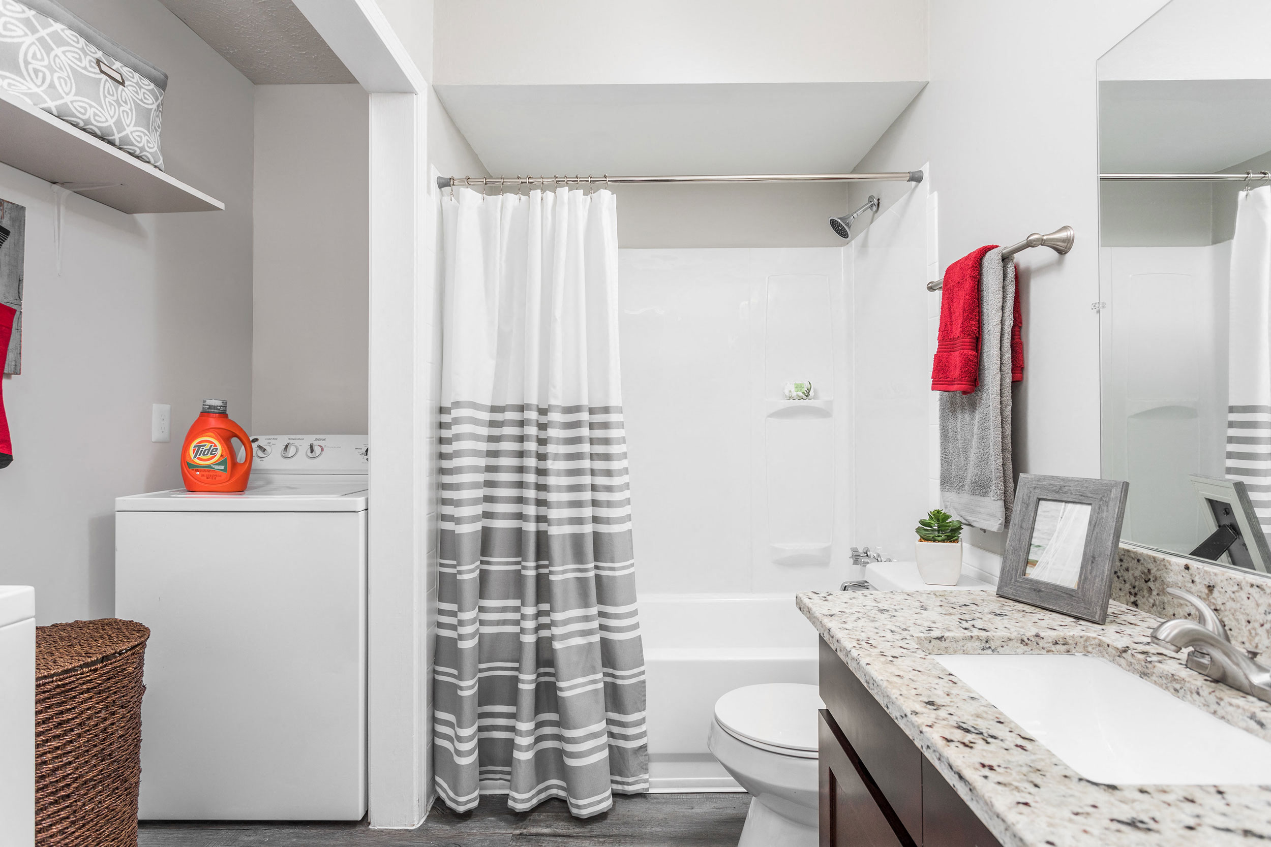 Photos and Video of Jamestown at St. Matthews Apartments in Louisville, KY